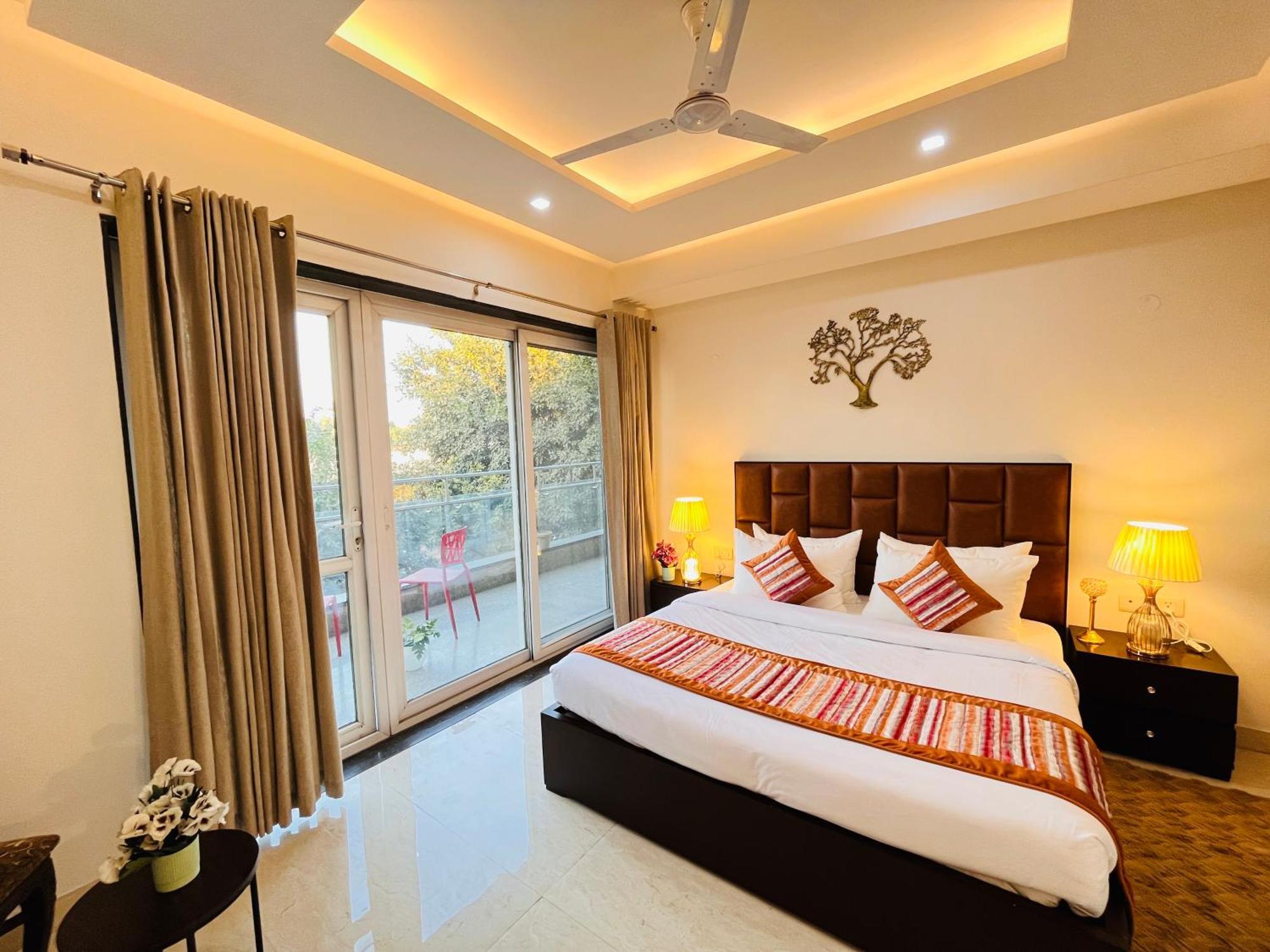 Isuites Residency Bed & Breakfast