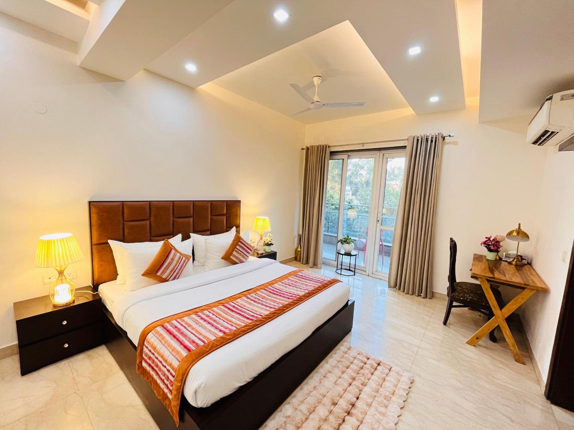 Isuites Residency New Delhi